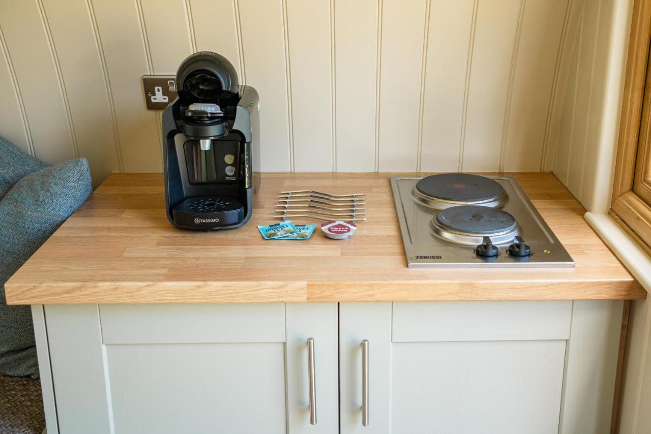 Glamping At South Lytchett Manor Hotel Poole Bagian luar foto