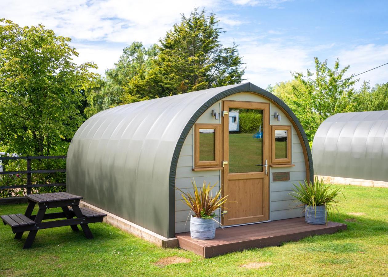 Glamping At South Lytchett Manor Hotel Poole Bagian luar foto