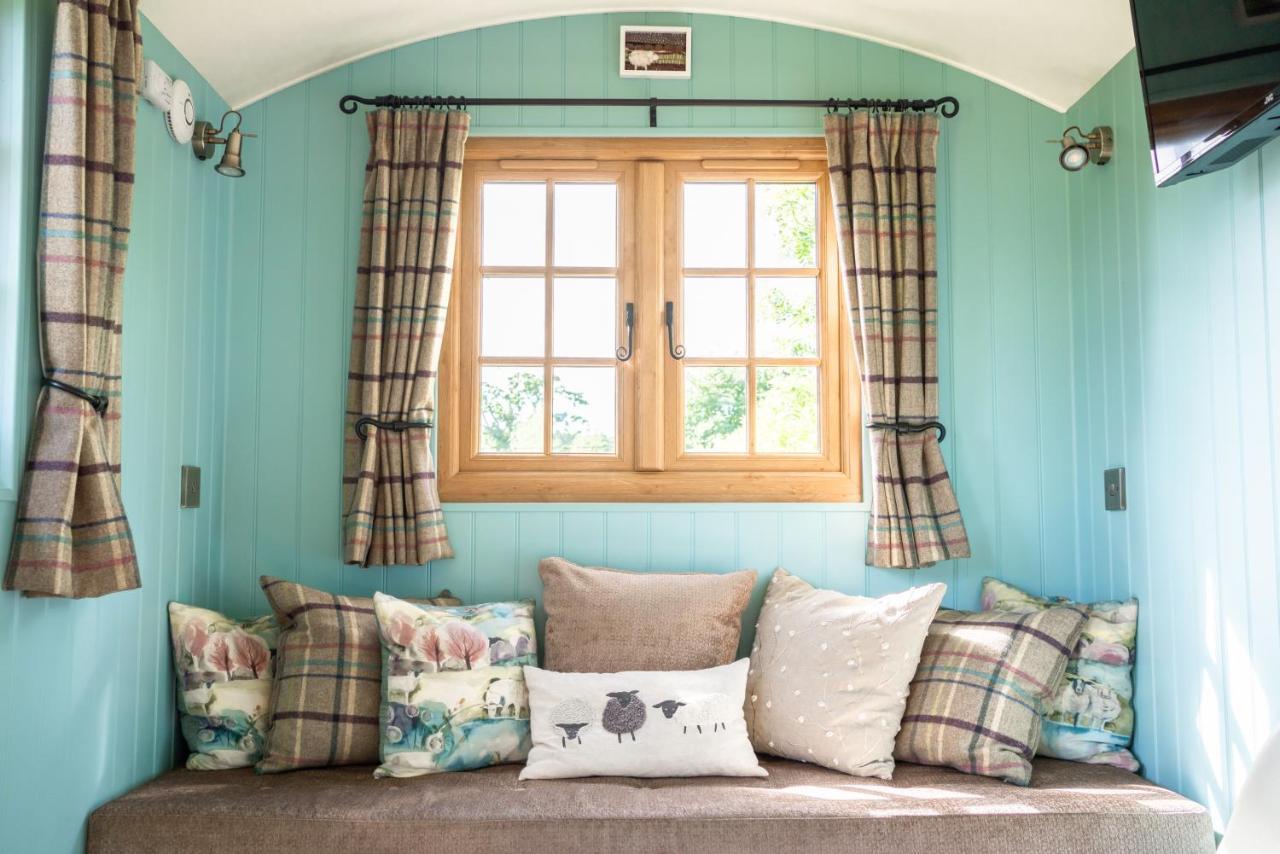 Glamping At South Lytchett Manor Hotel Poole Bagian luar foto