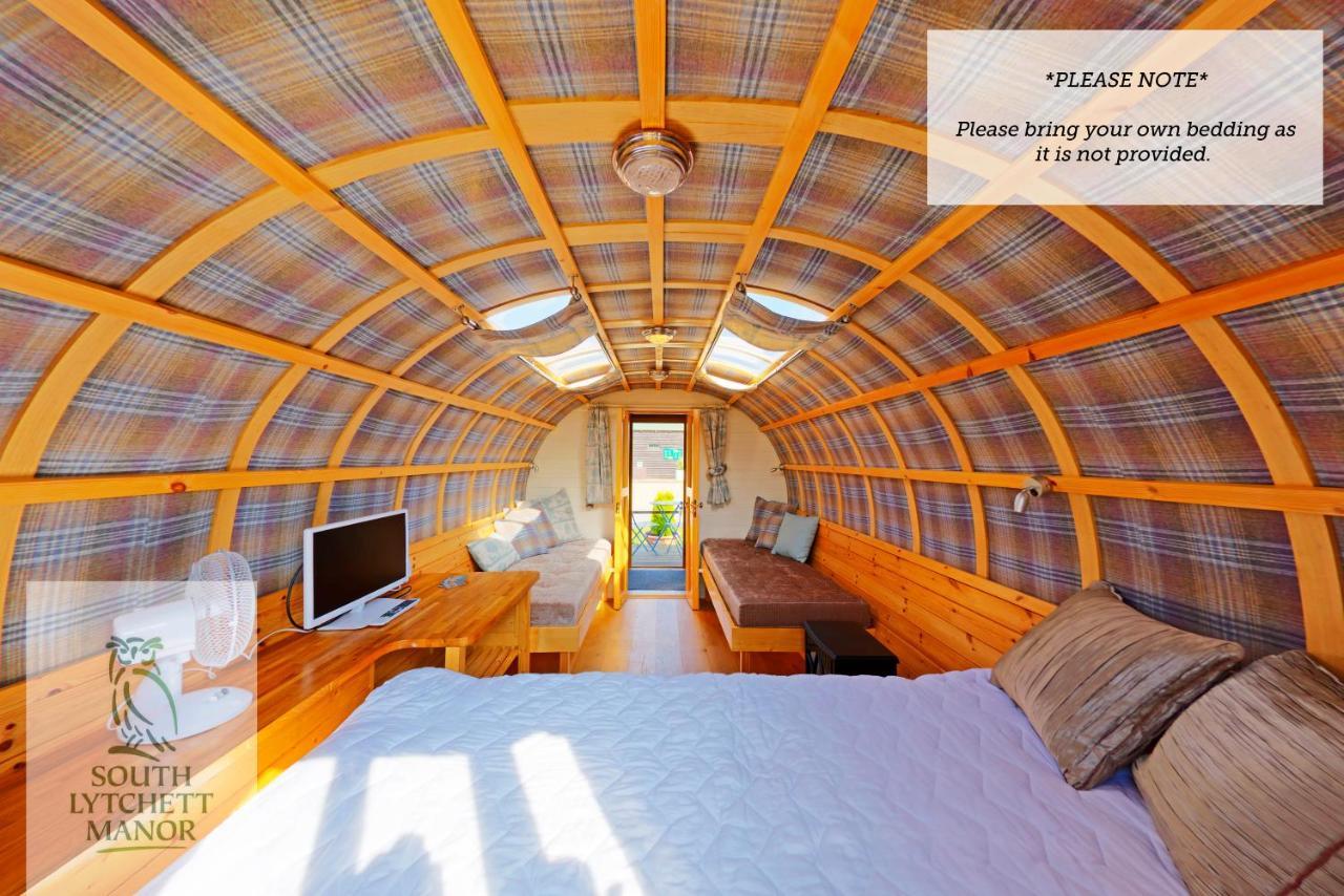 Glamping At South Lytchett Manor Hotel Poole Bagian luar foto