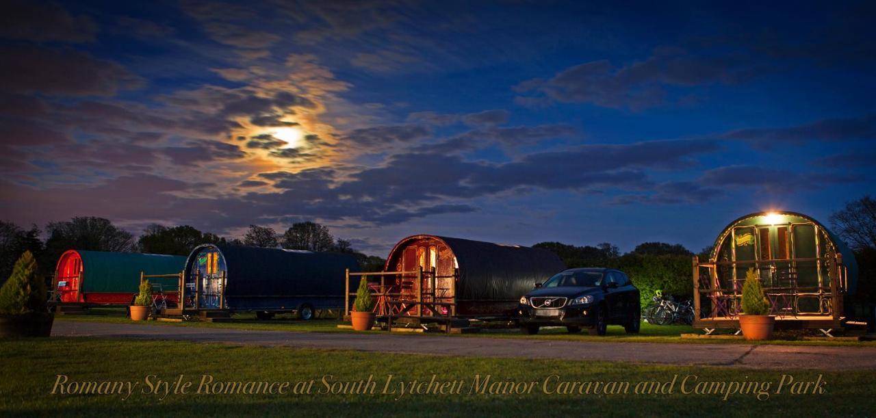 Glamping At South Lytchett Manor Hotel Poole Bagian luar foto