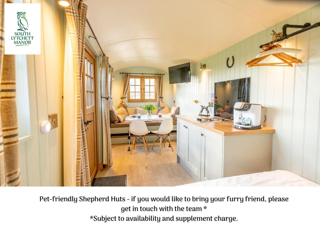 Glamping At South Lytchett Manor Hotel Poole Bagian luar foto