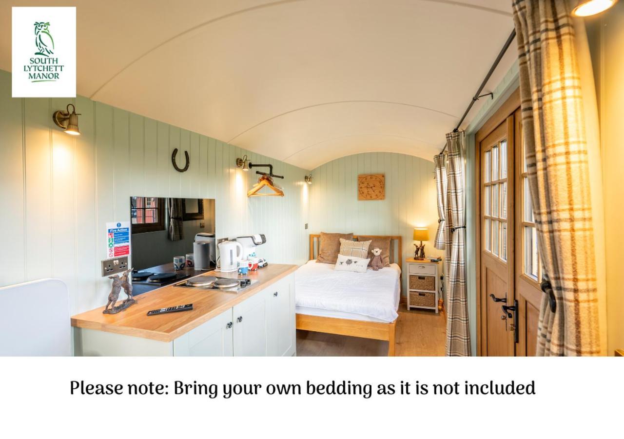 Glamping At South Lytchett Manor Hotel Poole Bagian luar foto