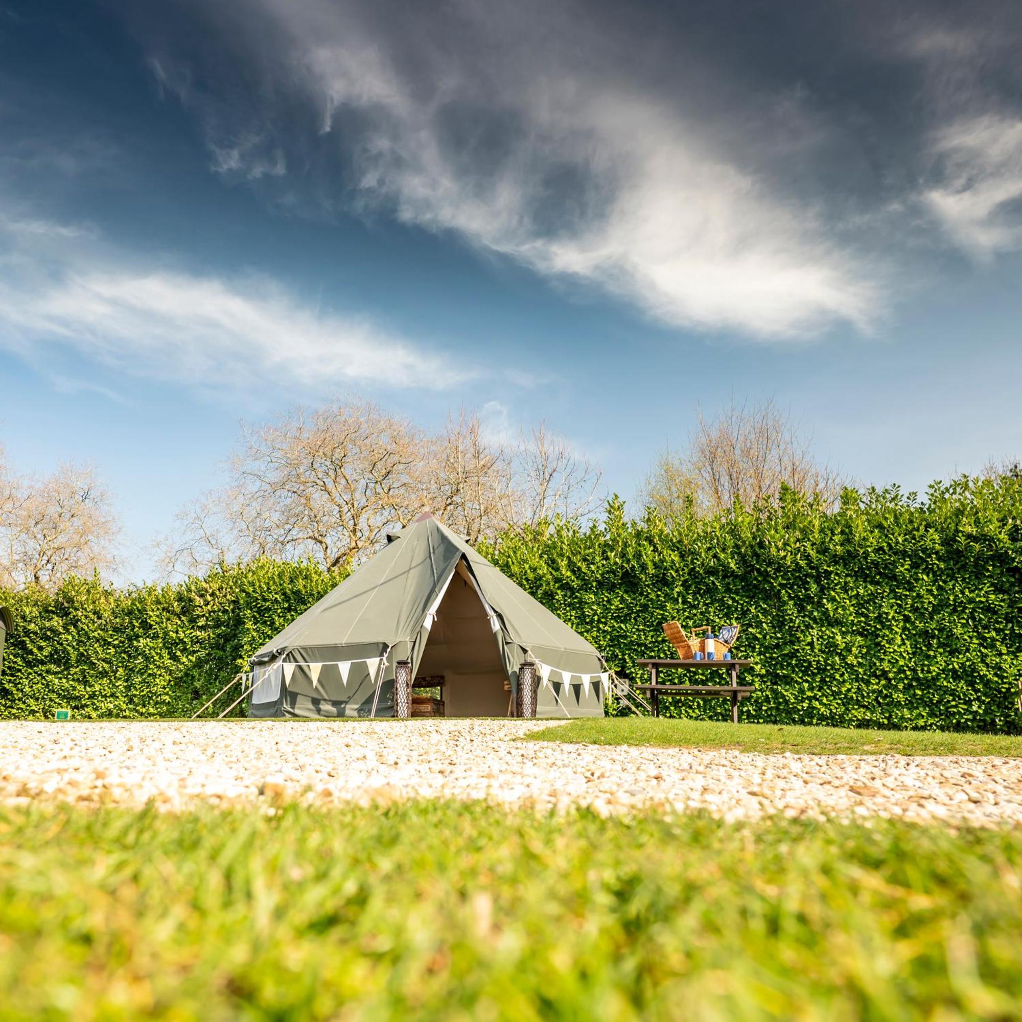 Glamping At South Lytchett Manor Hotel Poole Bagian luar foto