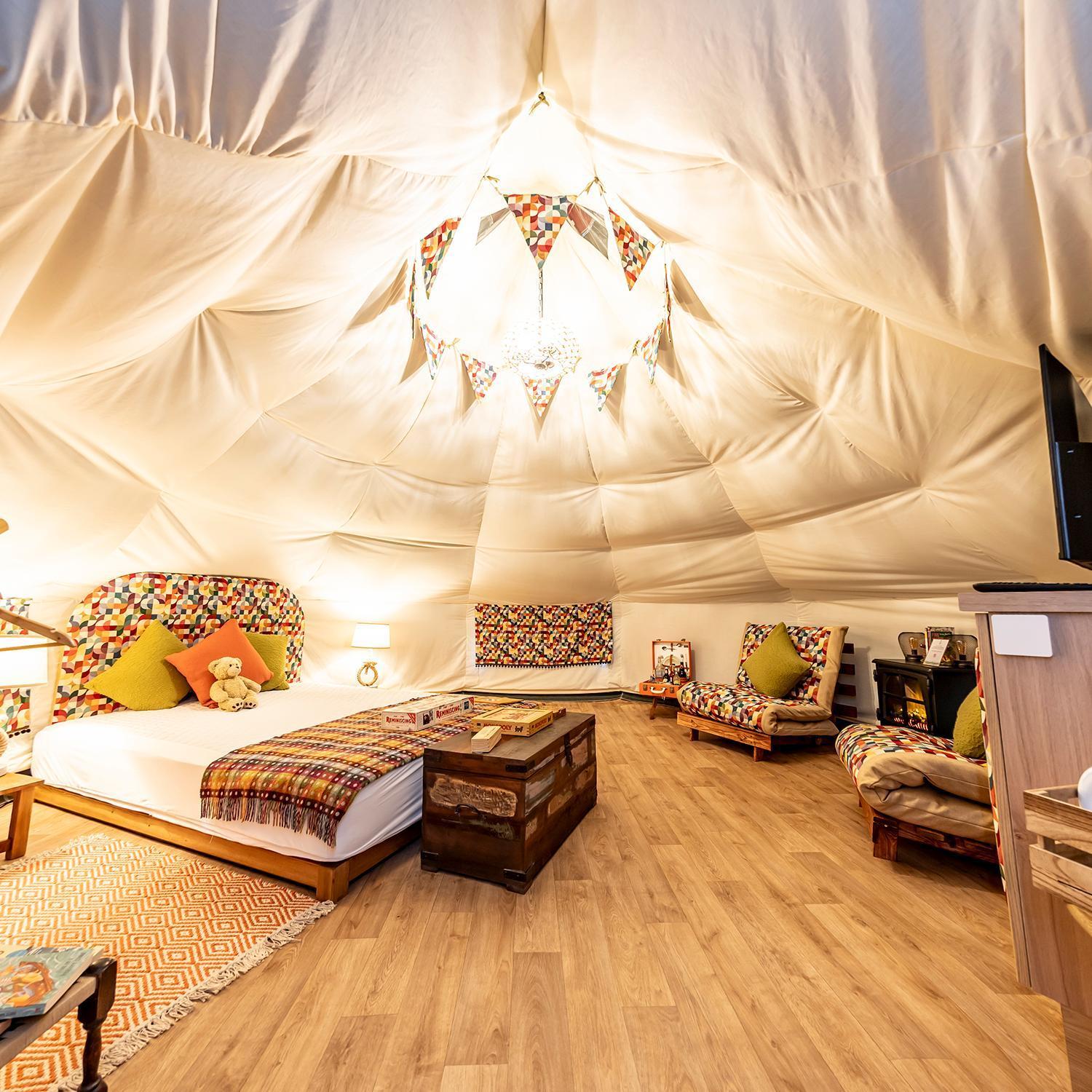 Glamping At South Lytchett Manor Hotel Poole Bagian luar foto