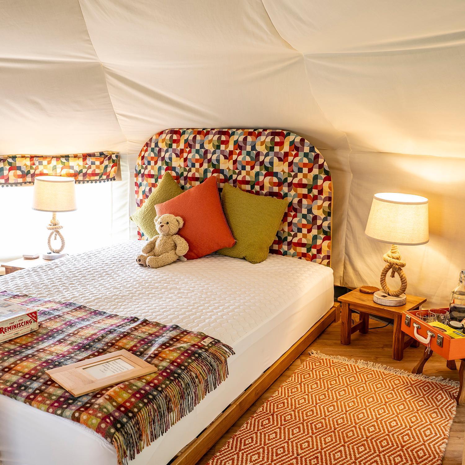 Glamping At South Lytchett Manor Hotel Poole Bagian luar foto